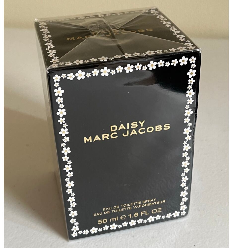 NIB Marc Jacobs Daisy Eau de Toilette Spray 1.6 oz New Sealed Fragrance $108 - Picture 7 of 9